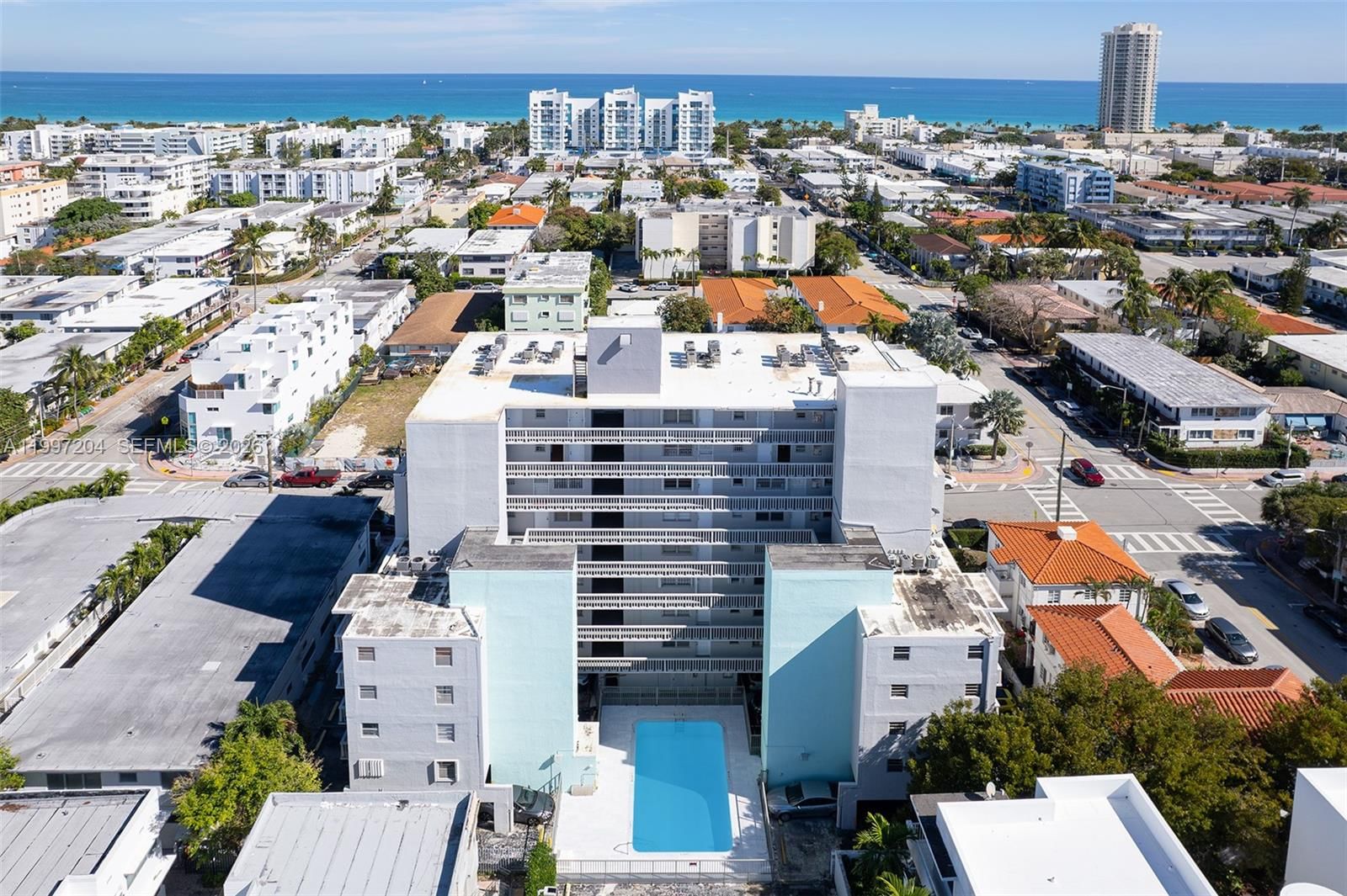 Real estate property located at 7620 Carlyle Ave #204, Miami-dade, Carlyle Plaza Condo, Miami Beach, FL
