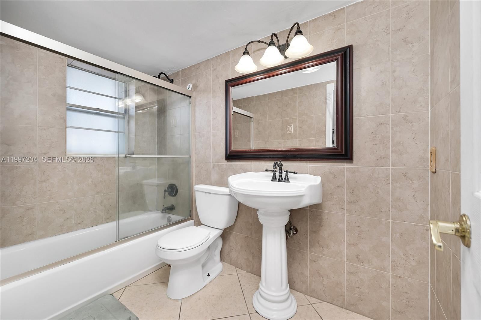 Real estate property located at 7620 Carlyle Ave #204, Miami-dade, Carlyle Plaza Condo, Miami Beach, FL