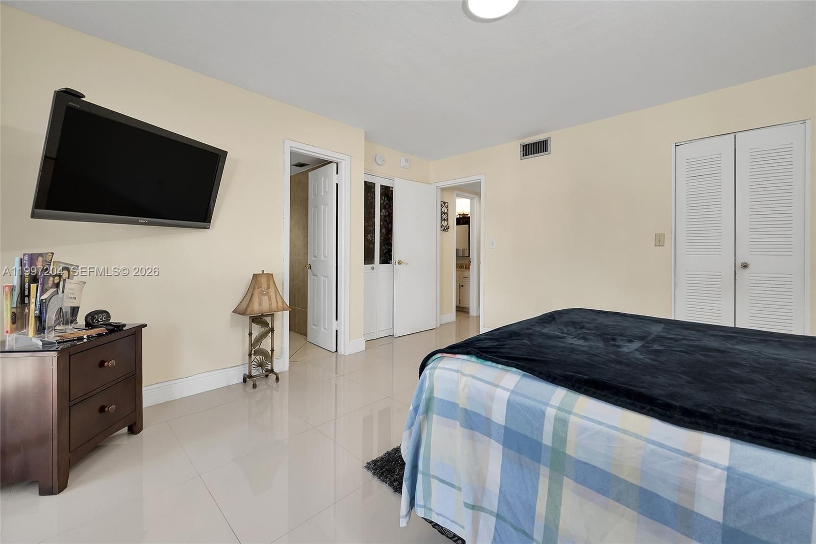 Real estate property located at 7620 Carlyle Ave #204, Miami-dade, Carlyle Plaza Condo, Miami Beach, FL