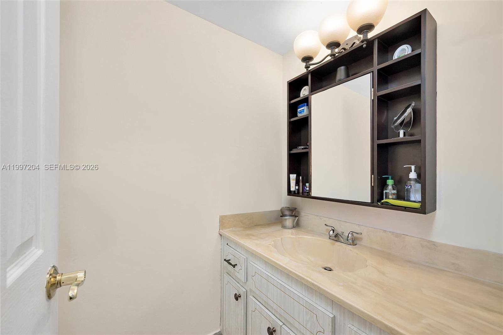 Real estate property located at 7620 Carlyle Ave #204, Miami-dade, Carlyle Plaza Condo, Miami Beach, FL