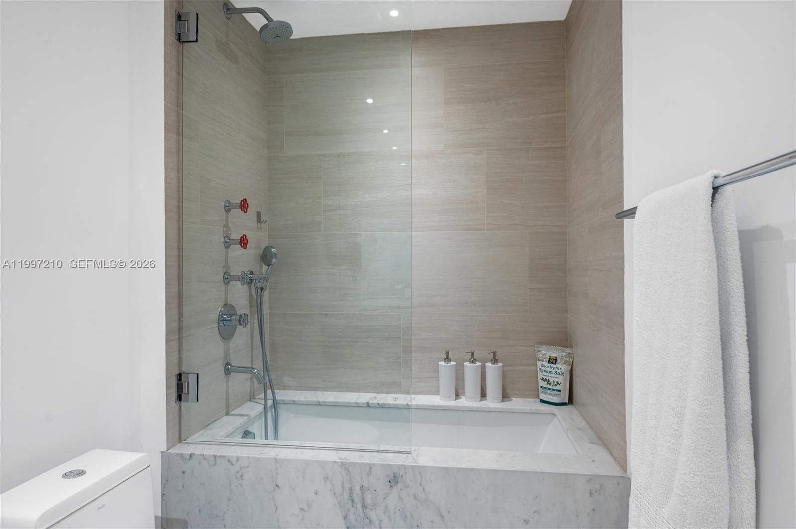 Real estate property located at 600 27th St #3201, Miami-dade, Bay House Miami Condo, Miami, FL