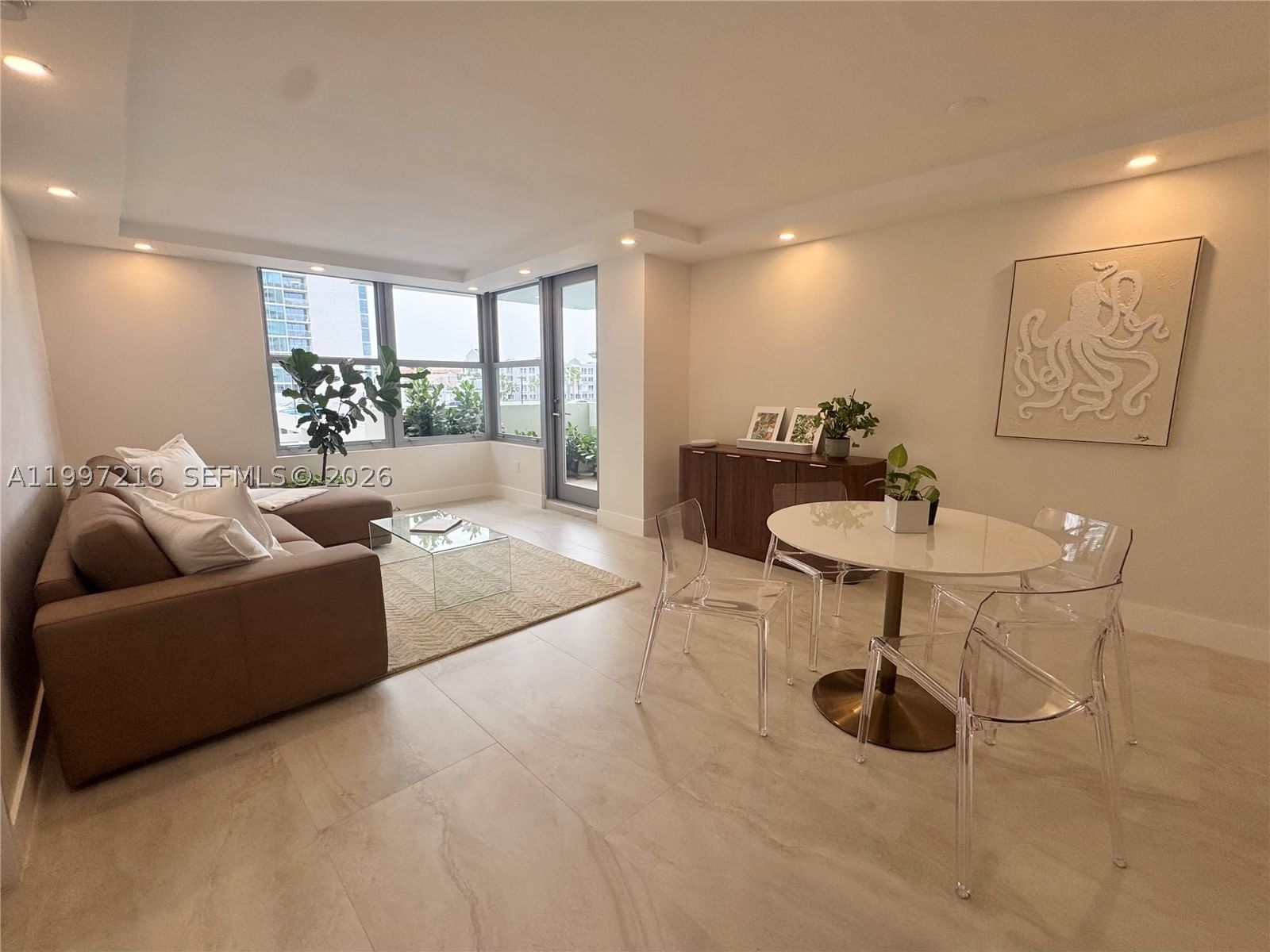 Real estate property located at 2899 Collins Ave #424, Miami-dade, Triton Tower Condo, Miami Beach, FL