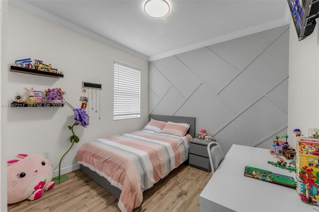Real estate property located at 10012 7th St #206, Miami-dade, Fontainebleau Lakes Court, Miami, FL