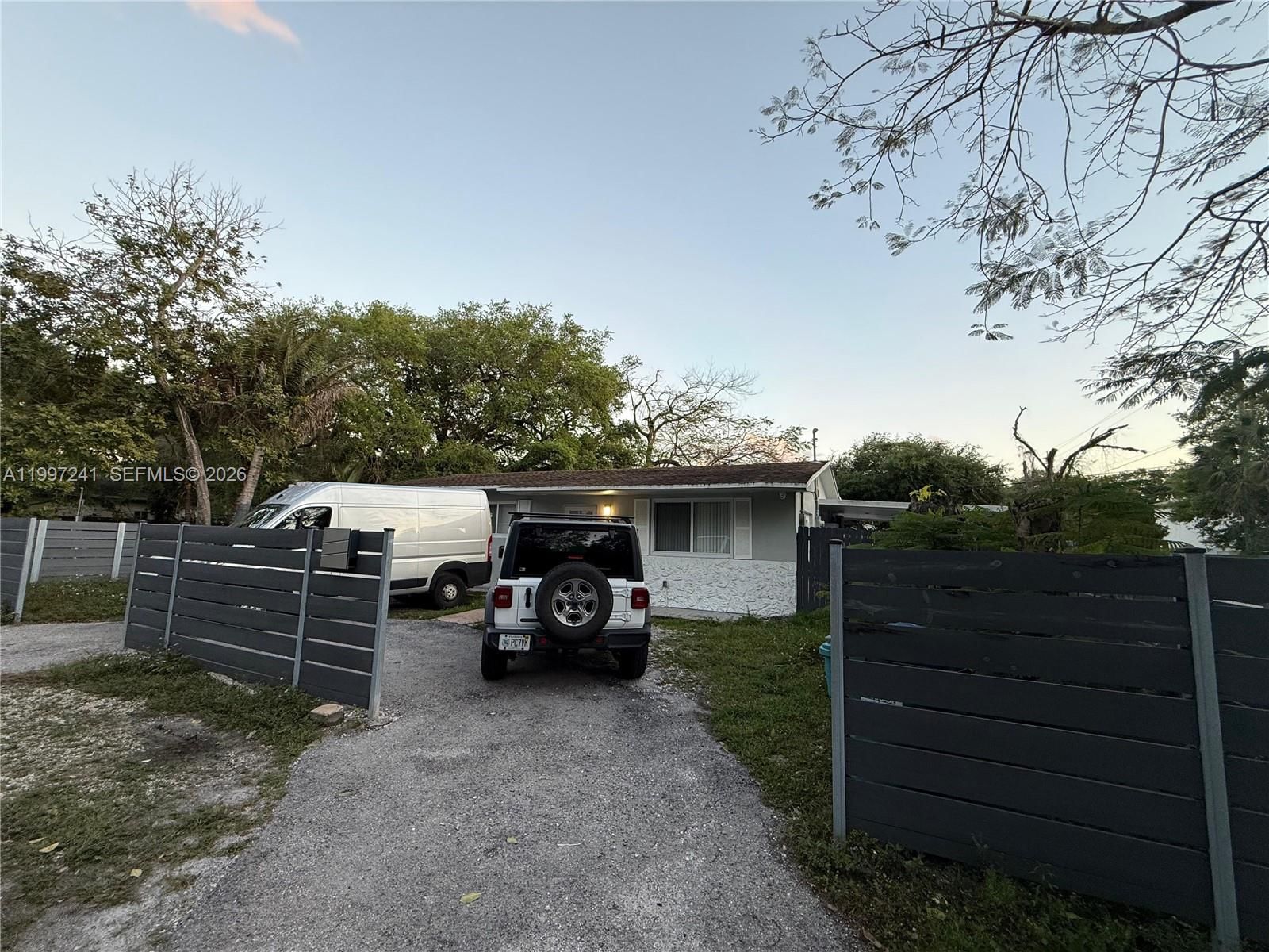 Real estate property located at 502 163rd St, Miami-dade, Fulford Highlands 1st Add, Miami, FL