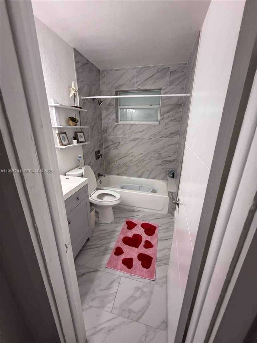 Real estate property located at 502 163rd St, Miami-dade, Fulford Highlands 1st Add, Miami, FL