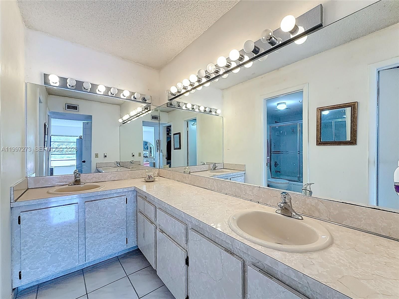 Real estate property located at 5700 127th Ave #1208, Miami-dade, Miller Gardens Condo, Miami, FL