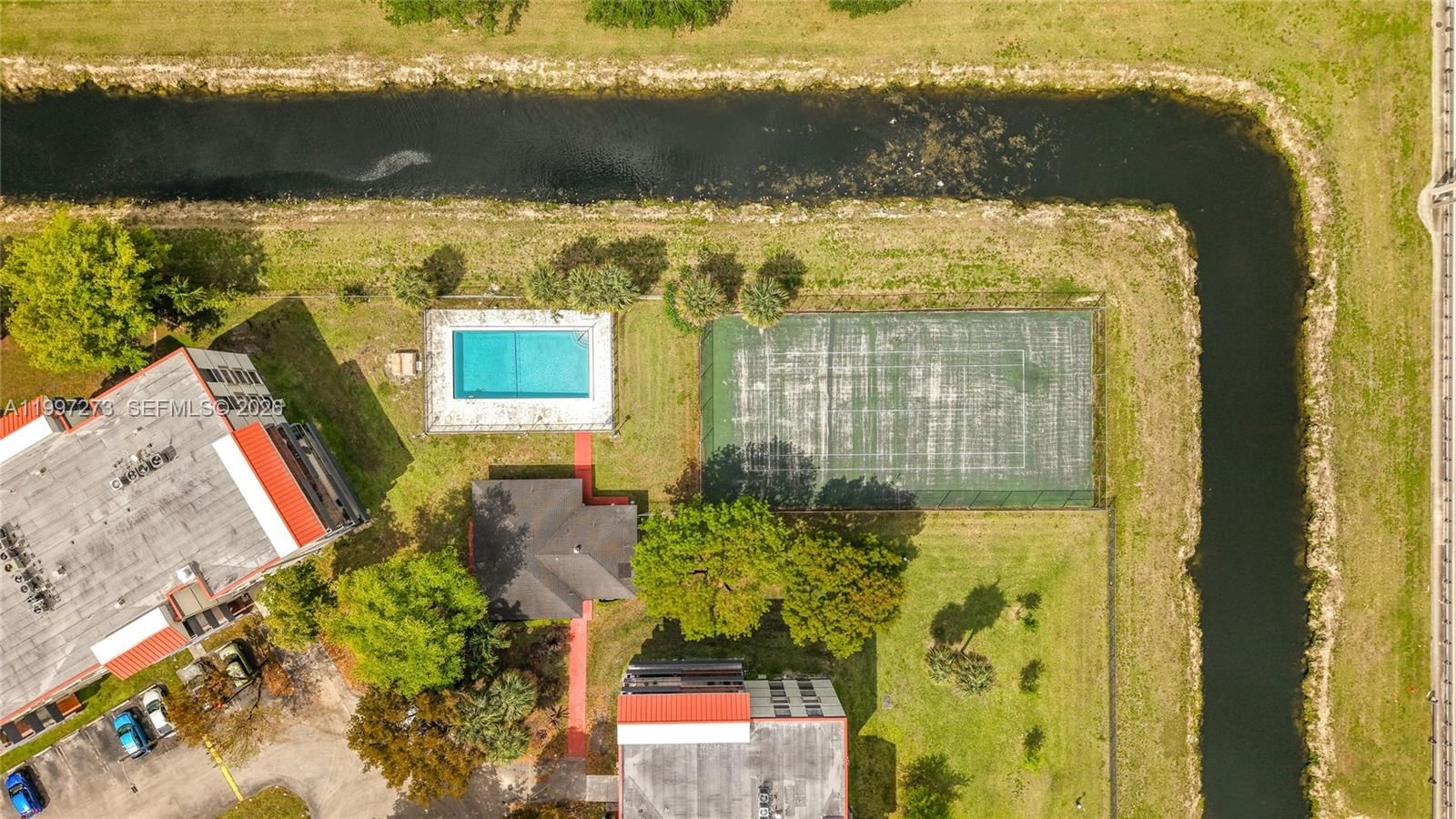 Real estate property located at 5700 127th Ave #1208, Miami-dade, Miller Gardens Condo, Miami, FL