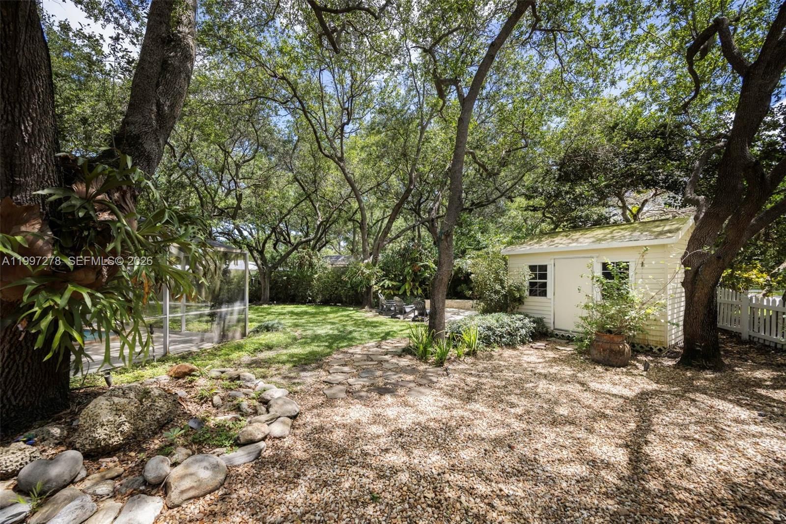 Real estate property located at 16167 74th Pl, Miami-dade, Paris Manor East, Palmetto Bay, FL