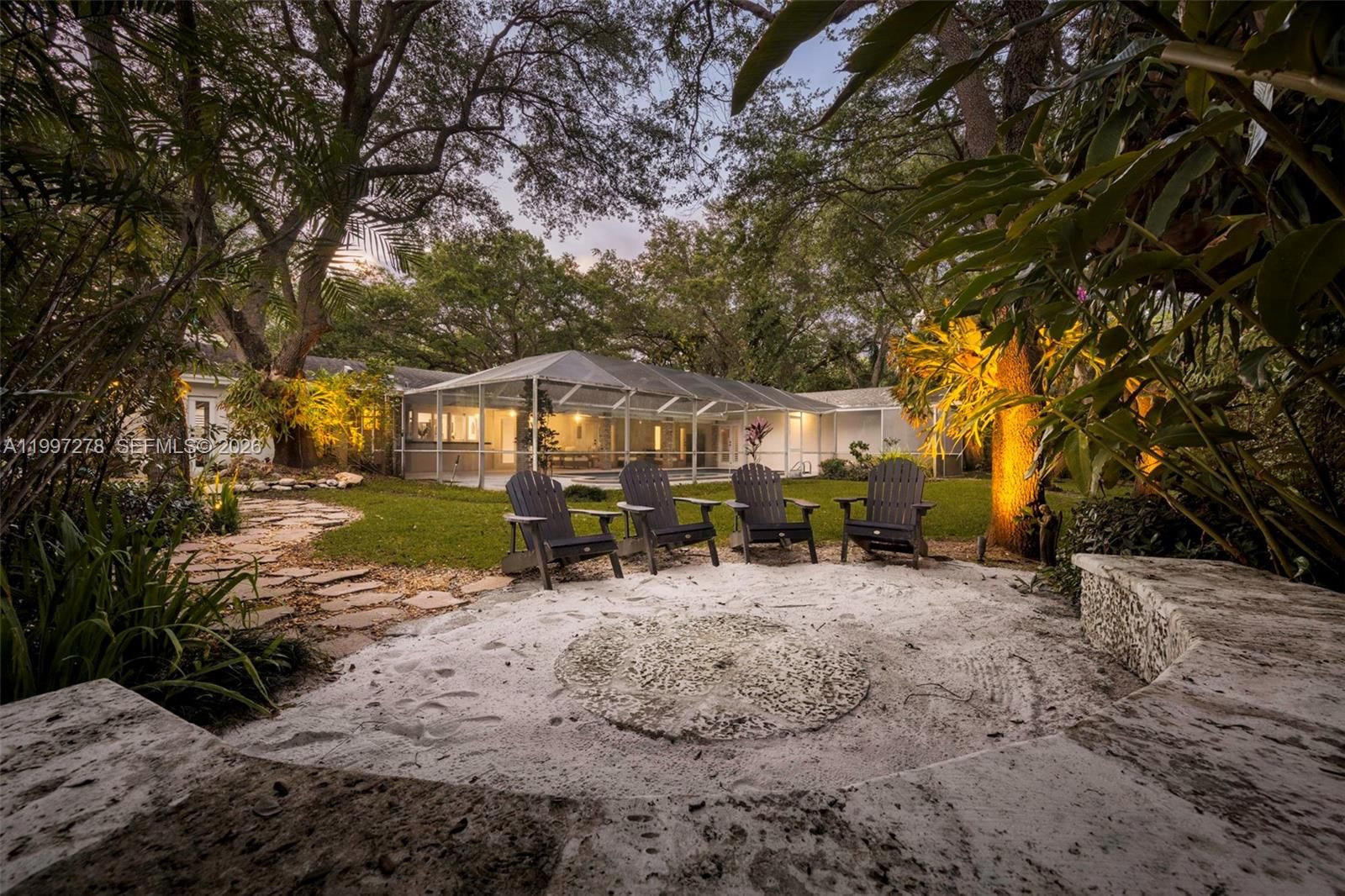 Real estate property located at 16167 74th Pl, Miami-dade, Paris Manor East, Palmetto Bay, FL