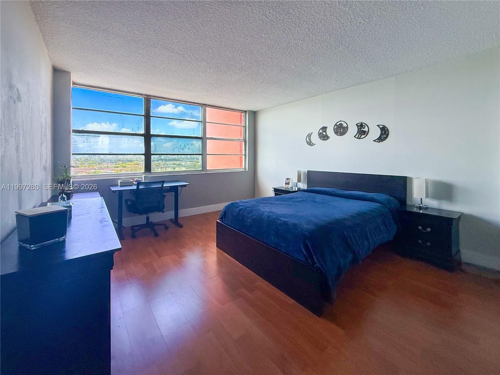 Real estate property located at 1301 Miami Gardens Dr #1406W, Miami-dade, Buckley Towers Condo West, Miami, FL