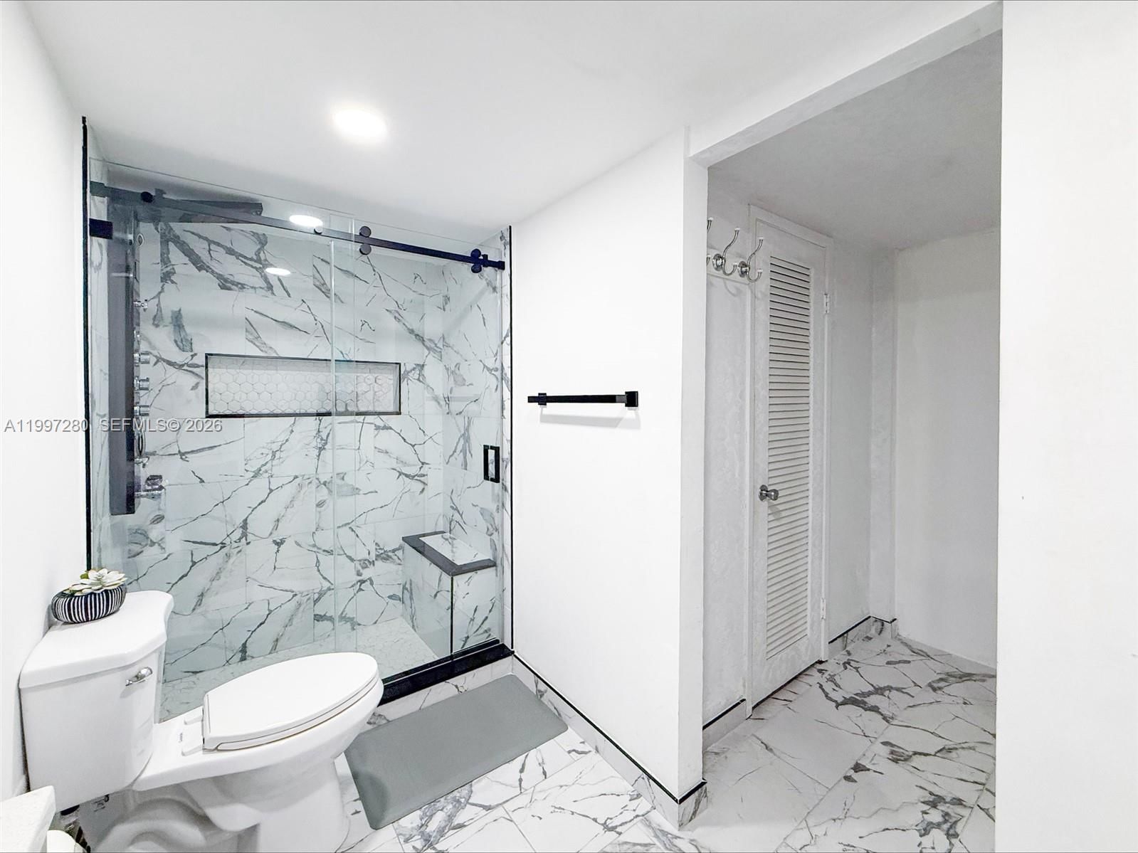 Real estate property located at 1301 Miami Gardens Dr #1406W, Miami-dade, Buckley Towers Condo West, Miami, FL