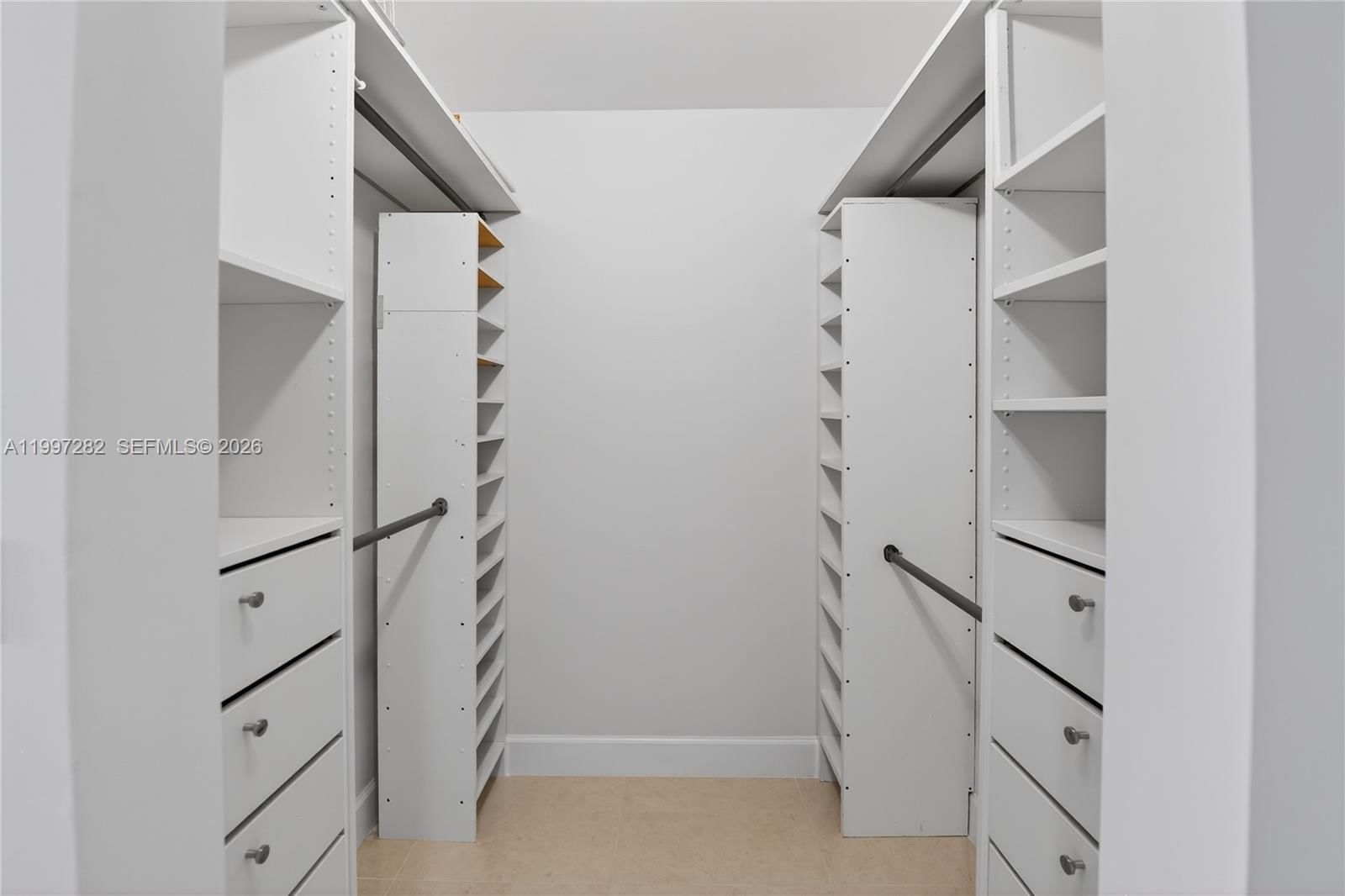 Real estate property located at 7601 Treasure Dr #1119, Miami-dade, The Grandview Palace Cond, North Bay Village, FL