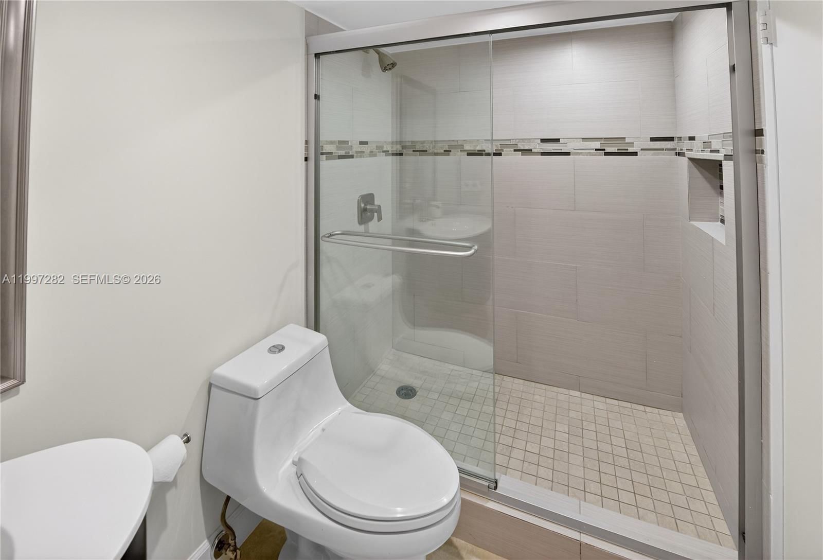 Real estate property located at 7601 Treasure Dr #1119, Miami-dade, The Grandview Palace Cond, North Bay Village, FL