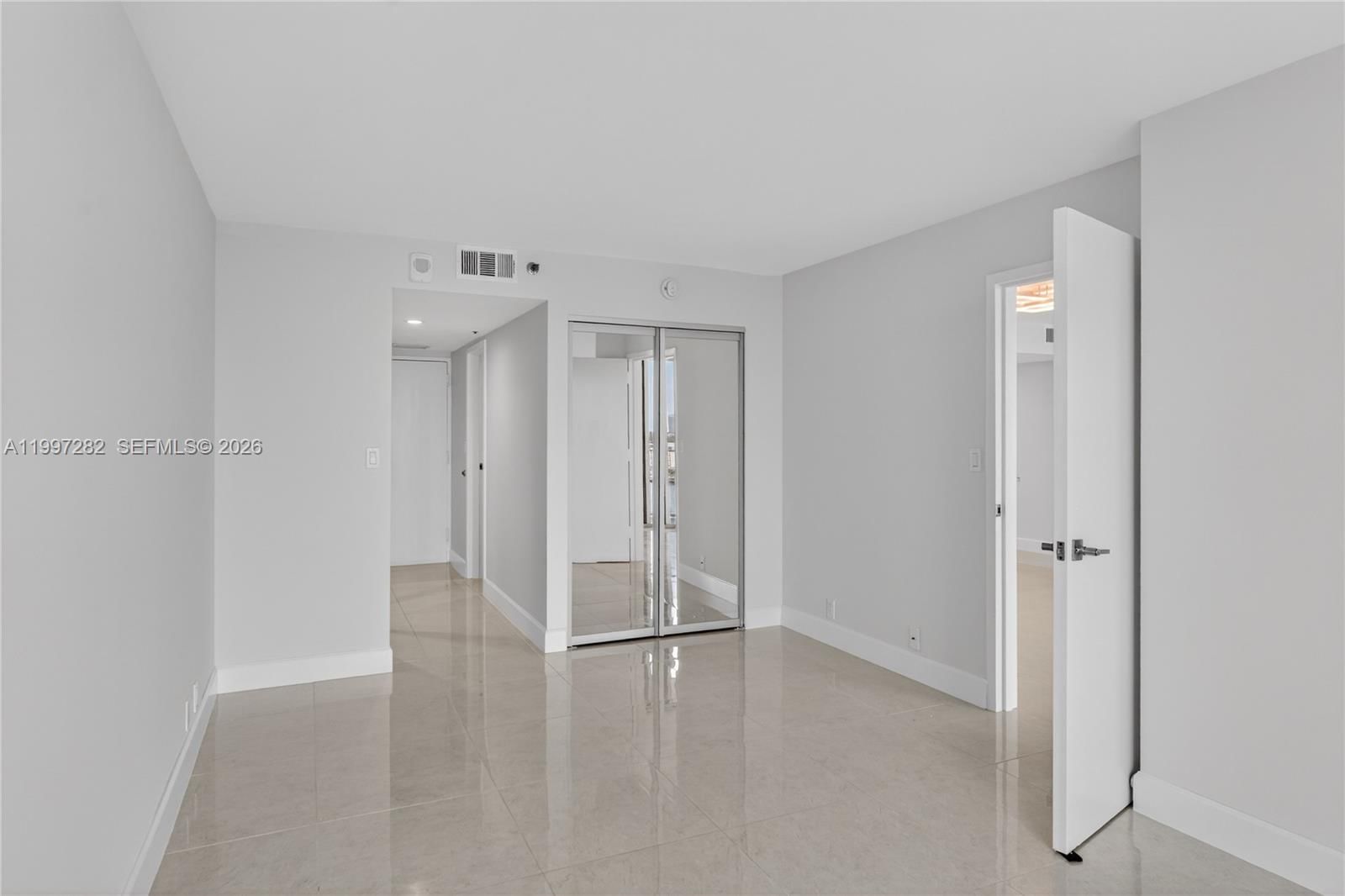 Real estate property located at 7601 Treasure Dr #1119, Miami-dade, The Grandview Palace Cond, North Bay Village, FL