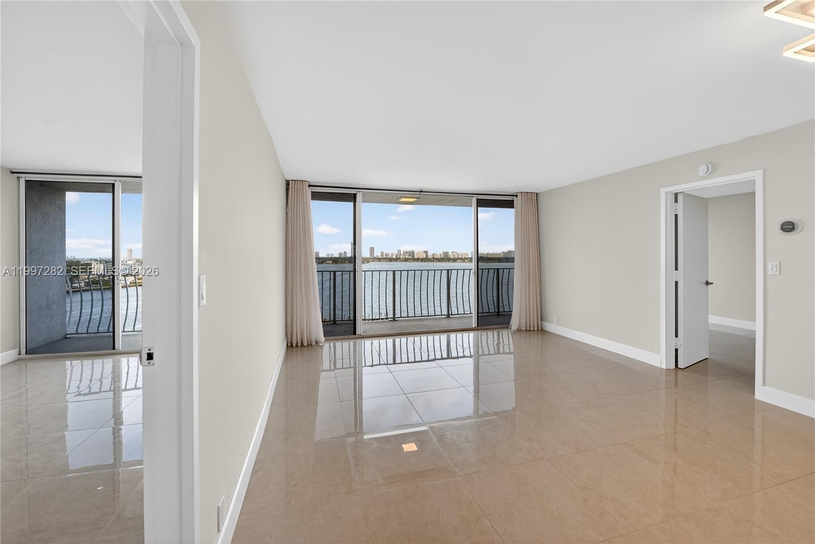 Real estate property located at 7601 Treasure Dr #1119, Miami-dade, The Grandview Palace Cond, North Bay Village, FL