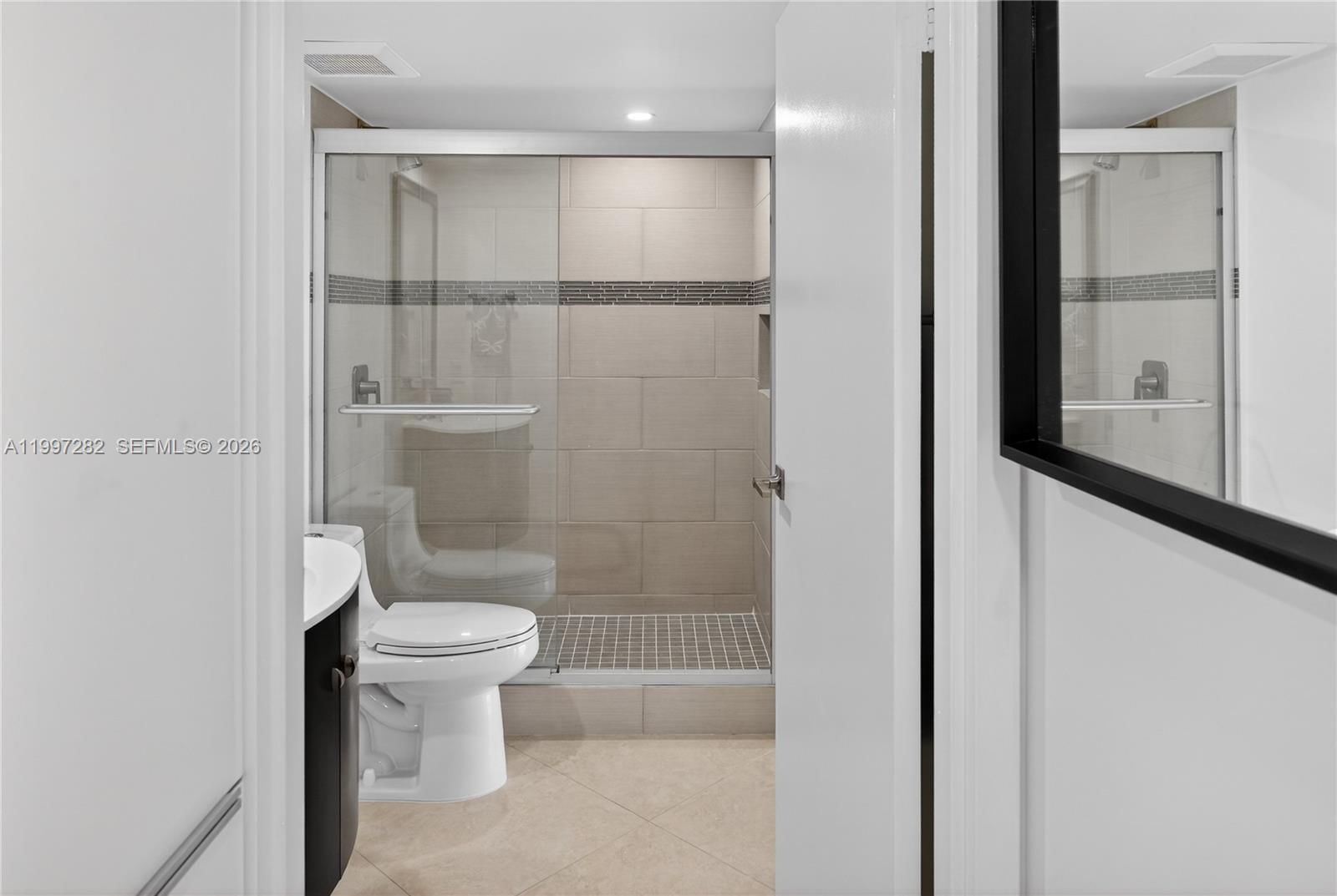 Real estate property located at 7601 Treasure Dr #1119, Miami-dade, The Grandview Palace Cond, North Bay Village, FL