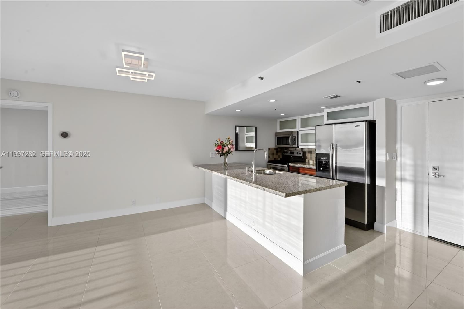 Real estate property located at 7601 Treasure Dr #1119, Miami-dade, The Grandview Palace Cond, North Bay Village, FL