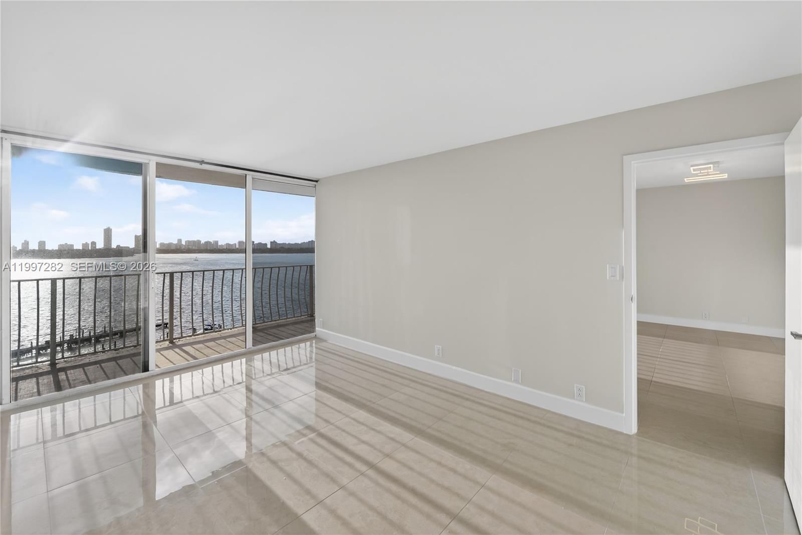 Real estate property located at 7601 Treasure Dr #1119, Miami-dade, The Grandview Palace Cond, North Bay Village, FL