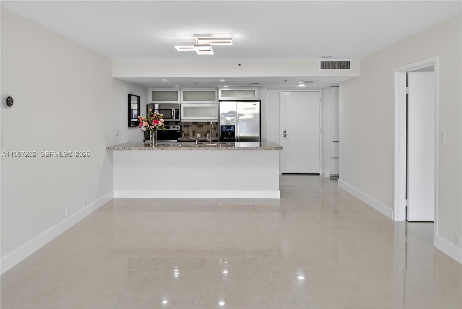 Real estate property located at 7601 Treasure Dr #1119, Miami-dade, The Grandview Palace Cond, North Bay Village, FL