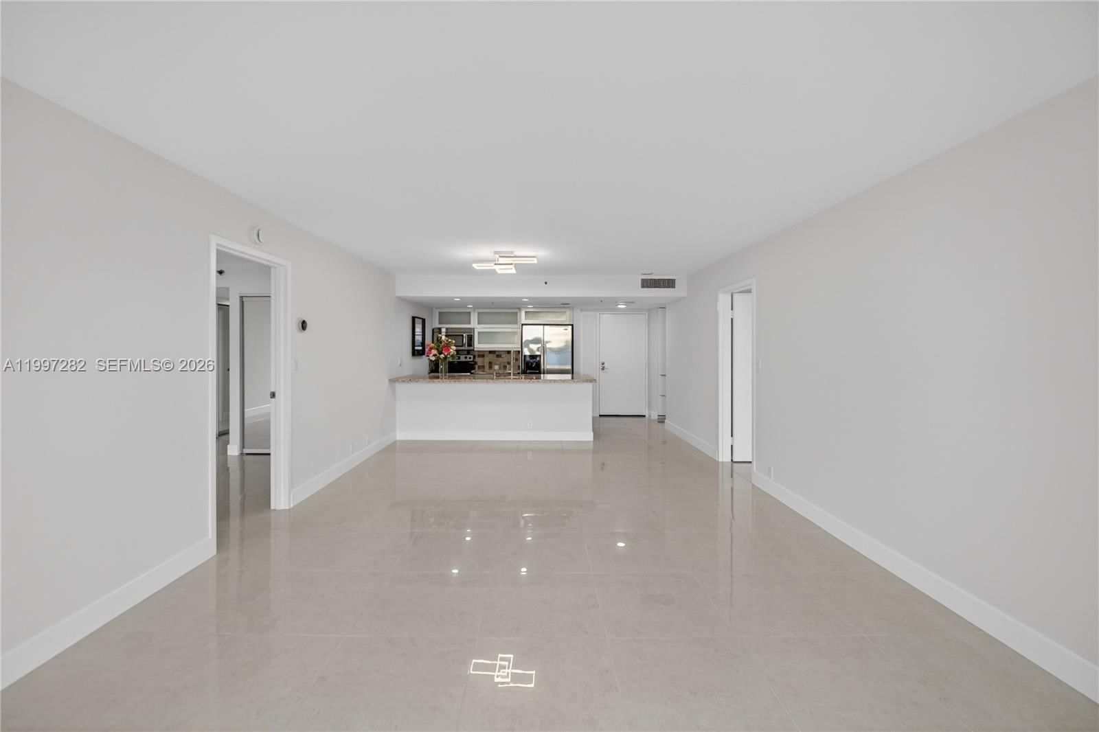 Real estate property located at 7601 Treasure Dr #1119, Miami-dade, The Grandview Palace Cond, North Bay Village, FL