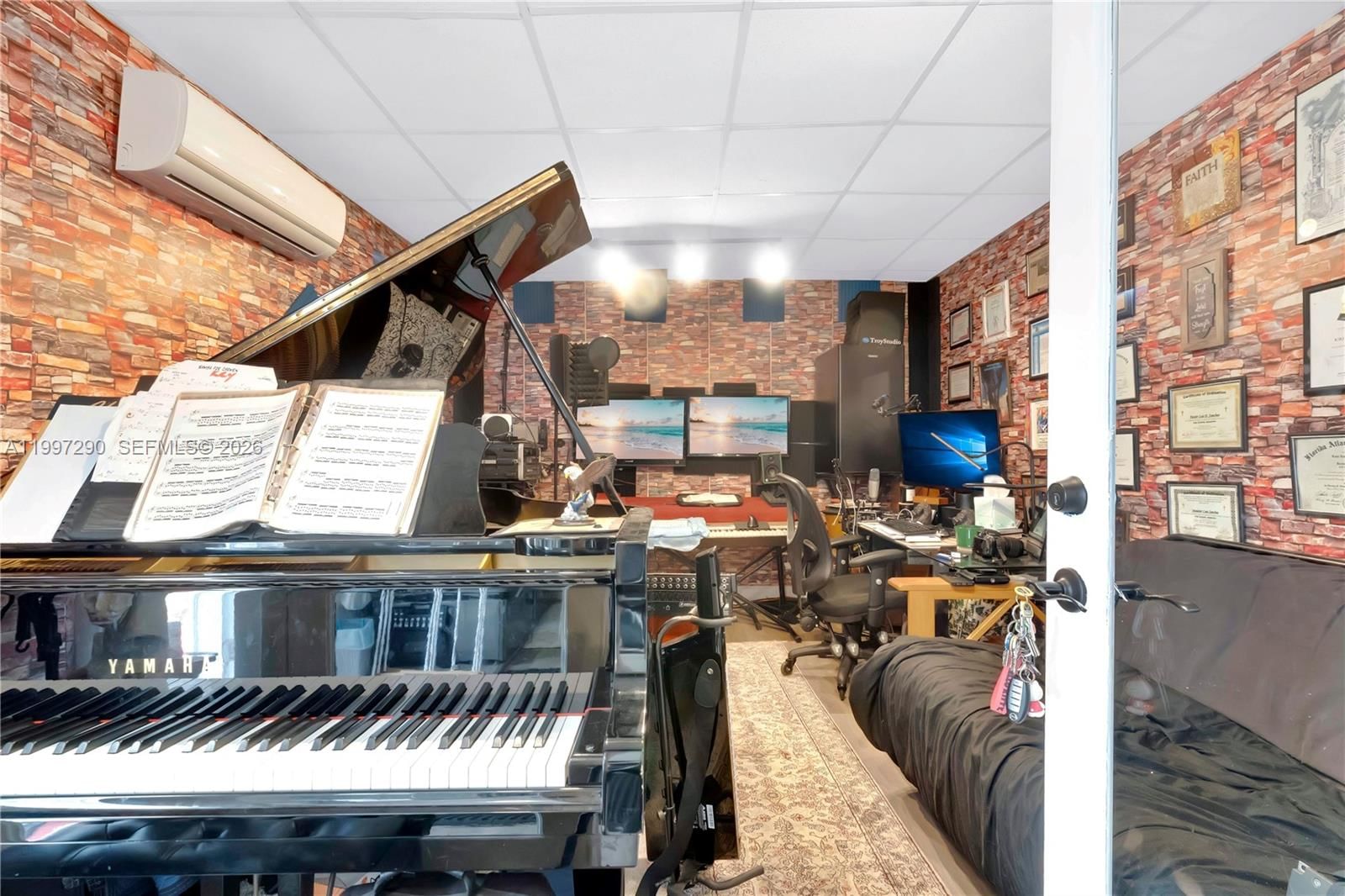 Real estate property located at 1335 129th St, Miami-dade, Breezy Heights 1st Addn, North Miami, FL