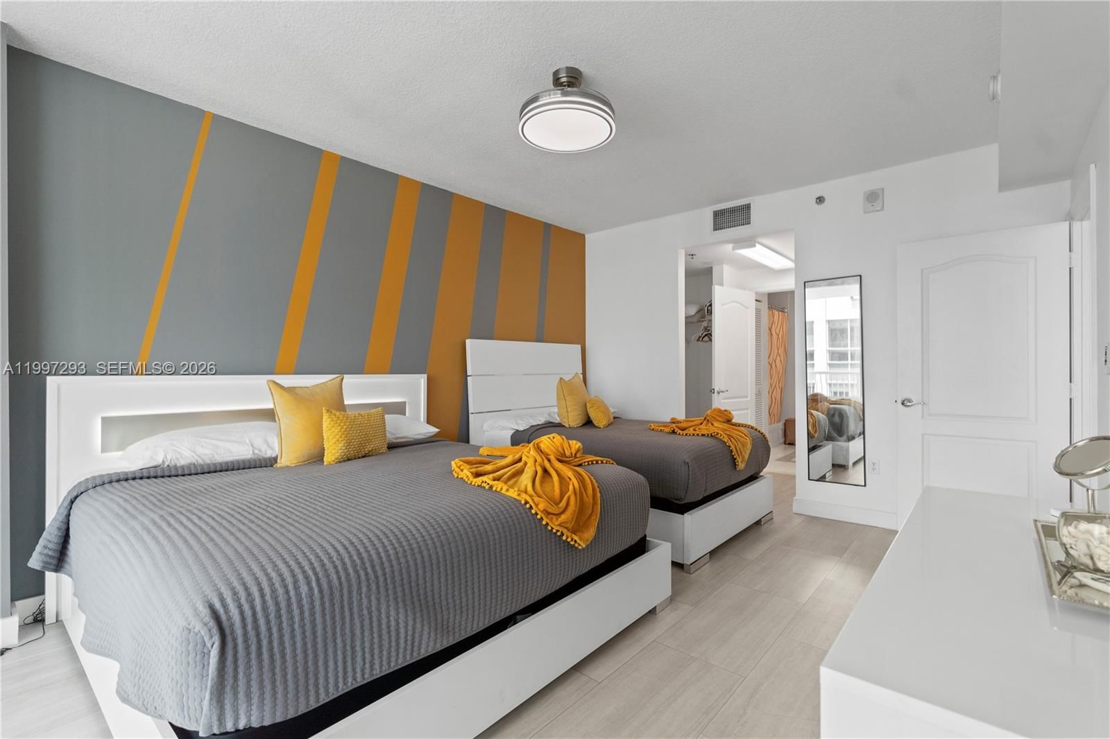 Real estate property located at 1200 Brickell Bay Dr PH 4218, Miami-dade, The Club At Brickell Bay, Miami, FL