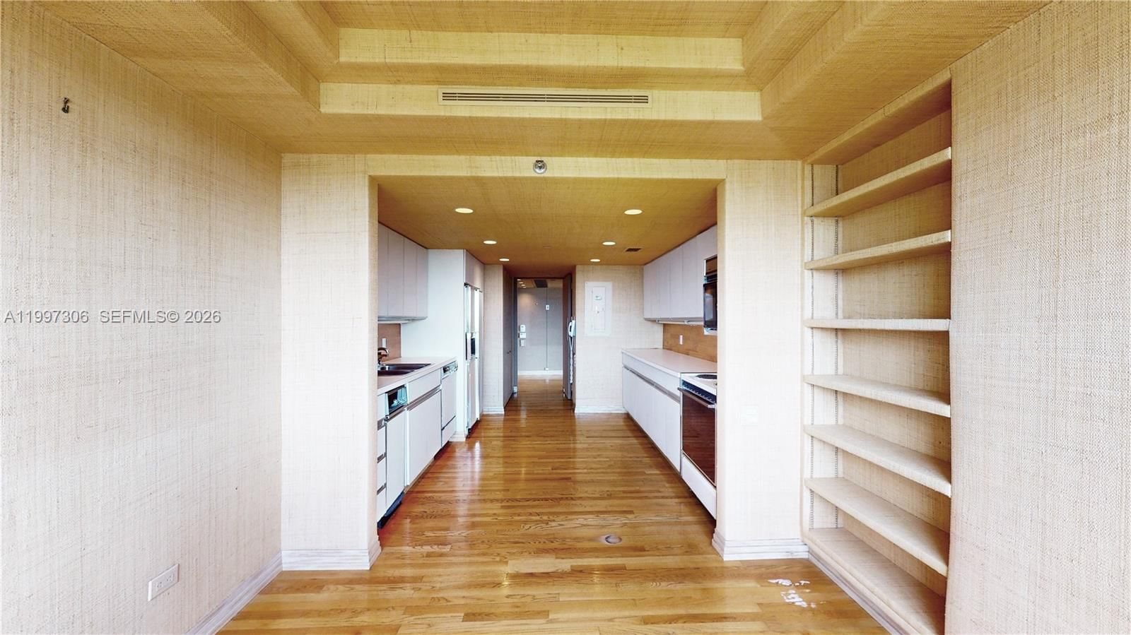 Real estate property located at 11113 Biscayne Blvd #1251, Miami-dade, Jockey Club Iii Condo, Miami, FL