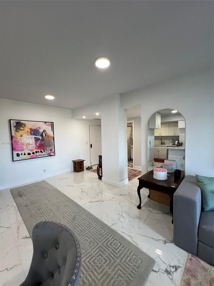 Real estate property located at 880 69th St #11M, Miami-dade, Clipper Condo No 1, Miami, FL