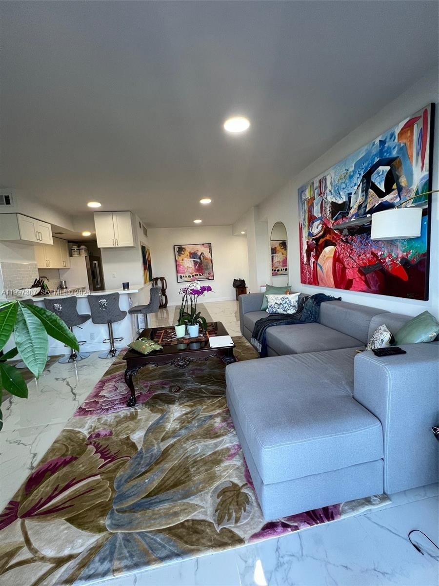 Real estate property located at 880 69th St #11M, Miami-dade, Clipper Condo No 1, Miami, FL