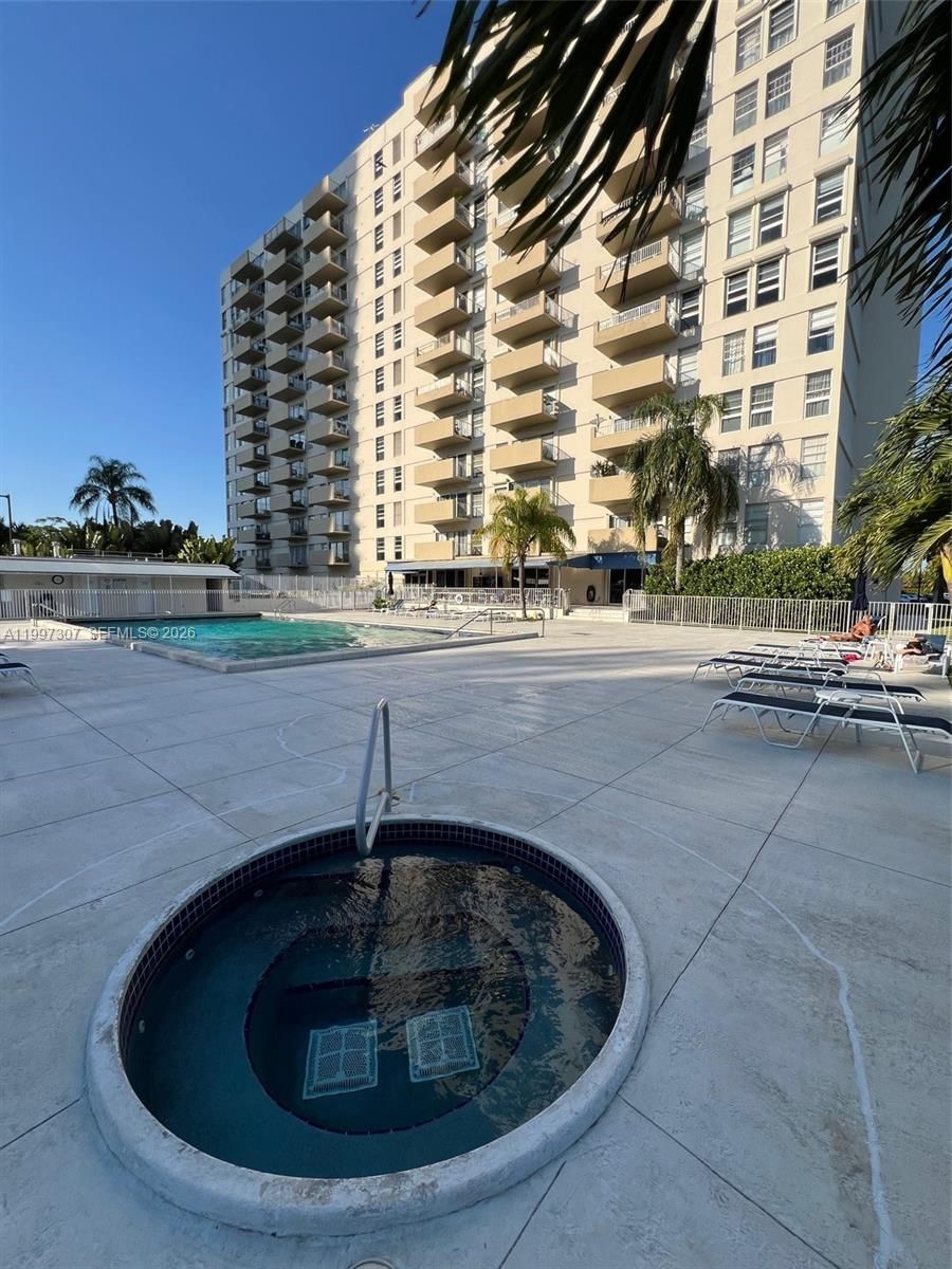 Real estate property located at 880 69th St #11M, Miami-dade, Clipper Condo No 1, Miami, FL