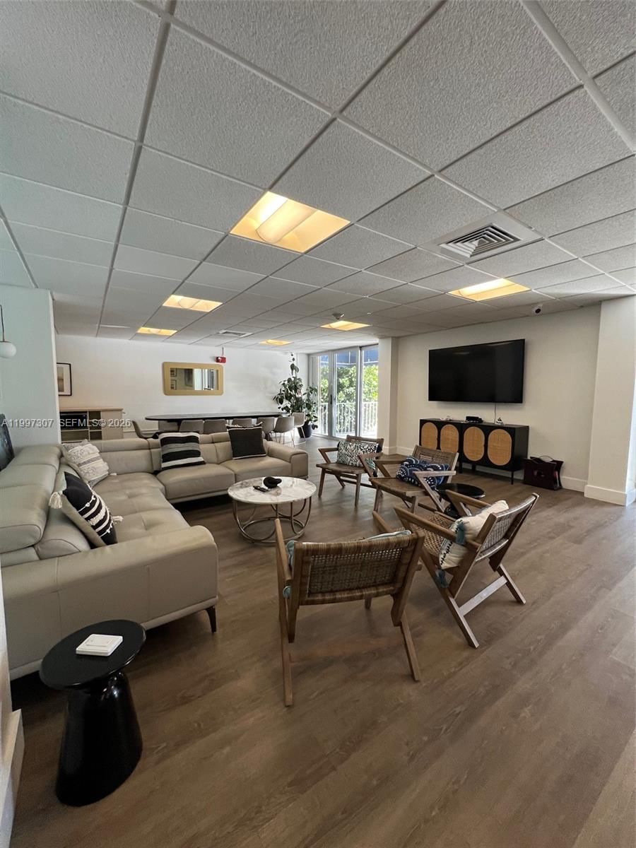 Real estate property located at 880 69th St #11M, Miami-dade, Clipper Condo No 1, Miami, FL