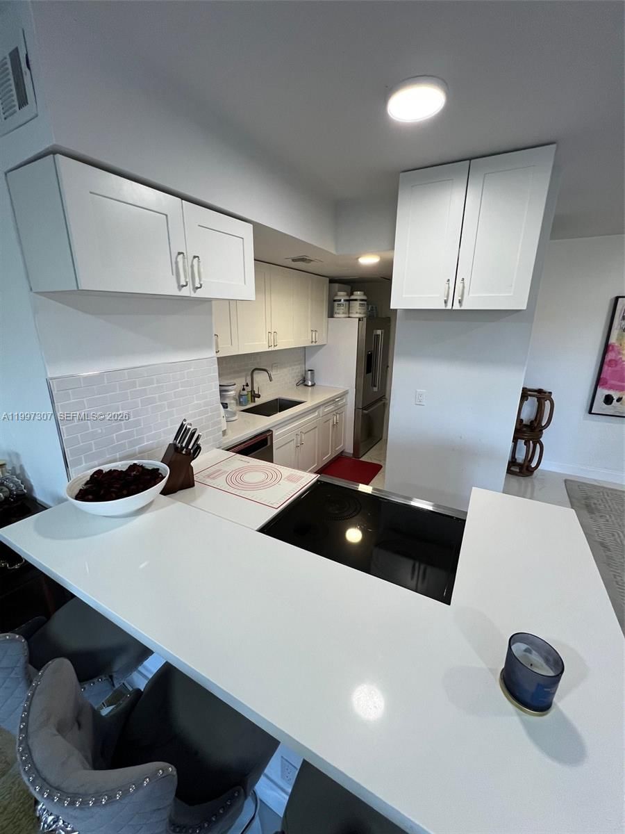 Real estate property located at 880 69th St #11M, Miami-dade, Clipper Condo No 1, Miami, FL