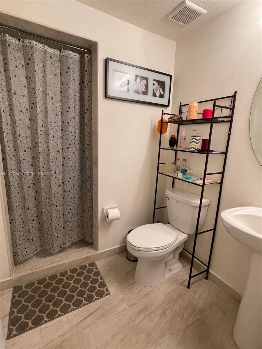 Real estate property located at 3494 103rd Ter, Miami-dade, Aquabella Section One, Hialeah, FL