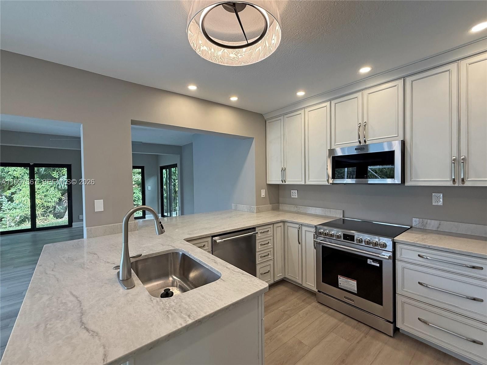 Real estate property located at 410 56th Ave, Broward, Plantation Park Lakesites, Plantation, FL