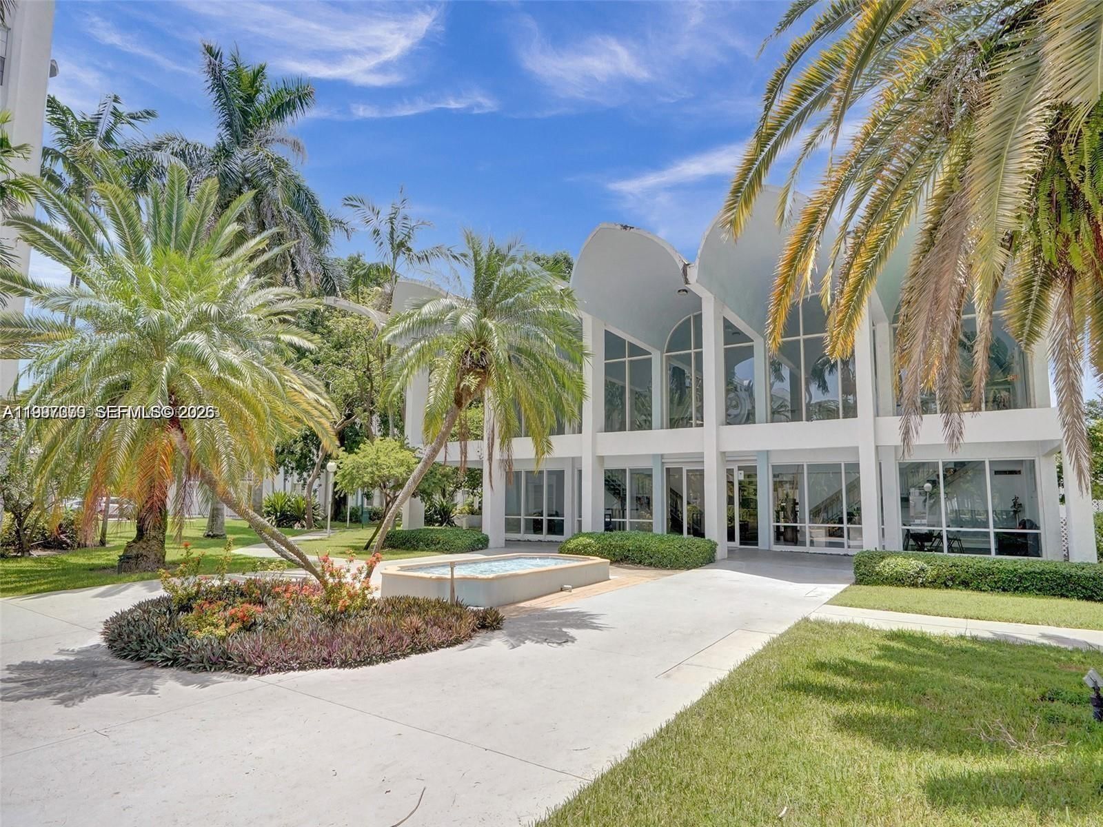 Real estate property located at 488 165th St Rd B-408, Miami-dade, Montecarlo Condo, Miami, FL