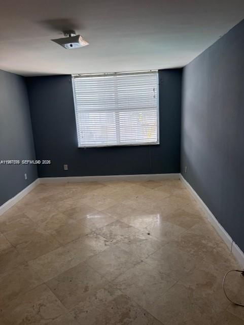 Real estate property located at 488 165th St Rd B-408, Miami-dade, Montecarlo Condo, Miami, FL