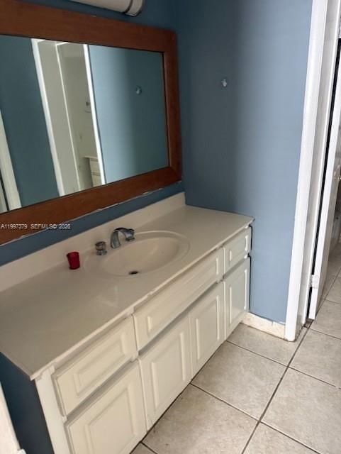 Real estate property located at 488 165th St Rd B-408, Miami-dade, Montecarlo Condo, Miami, FL