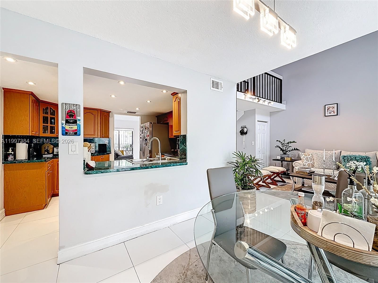 Real estate property located at 1291 124th Ct #19-B, Miami-dade, Villa Venezia Condo Ph Vi, Miami, FL