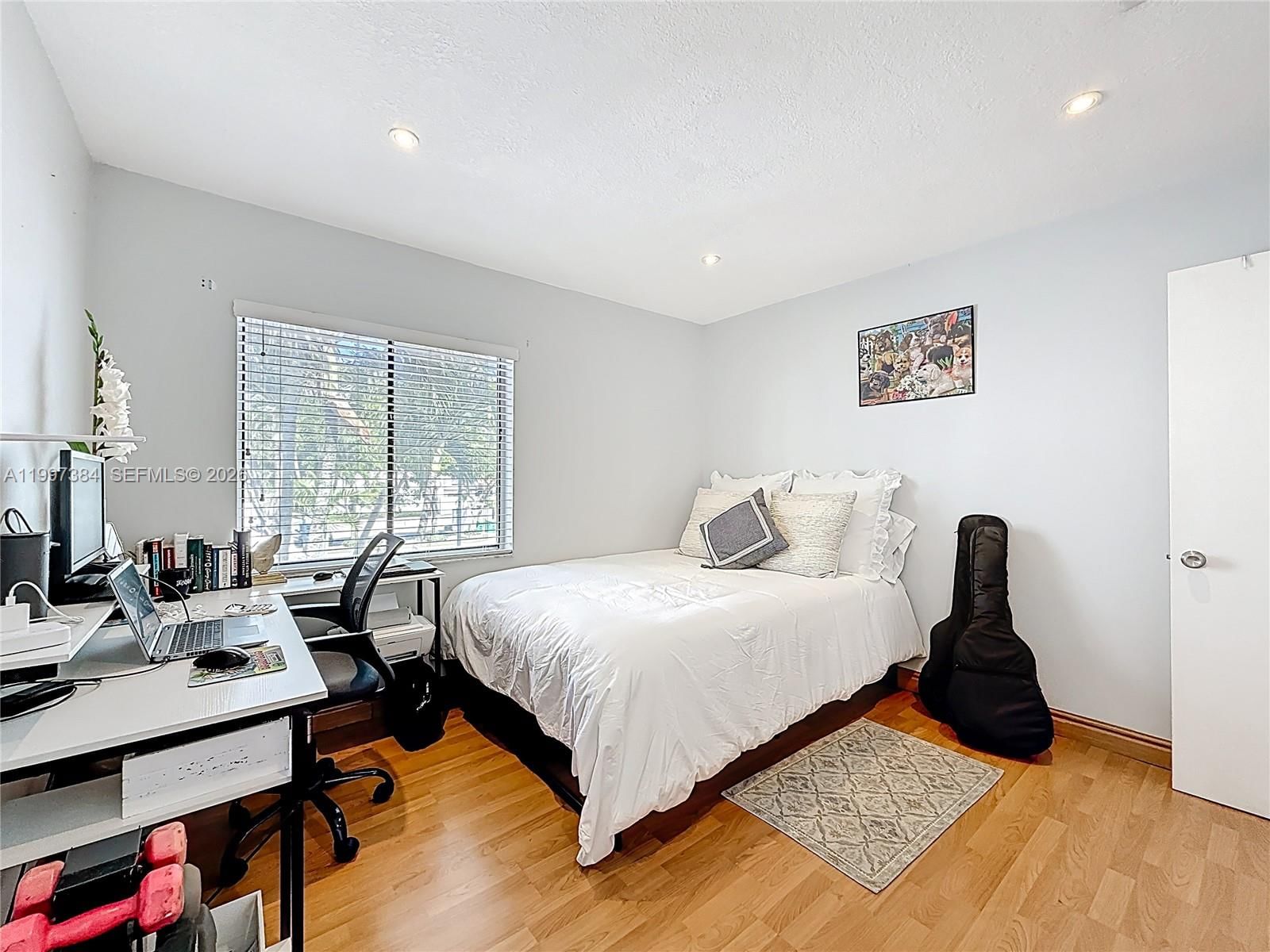 Real estate property located at 1291 124th Ct #19-B, Miami-dade, Villa Venezia Condo Ph Vi, Miami, FL