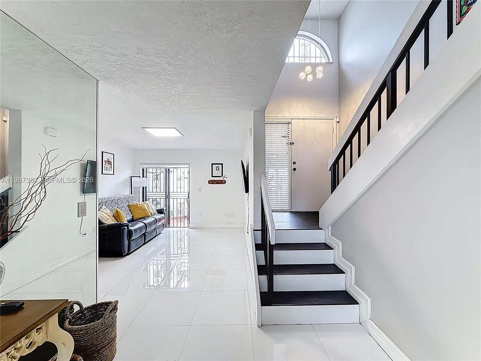 Real estate property located at 1291 124th Ct #19-B, Miami-dade, Villa Venezia Condo Ph Vi, Miami, FL