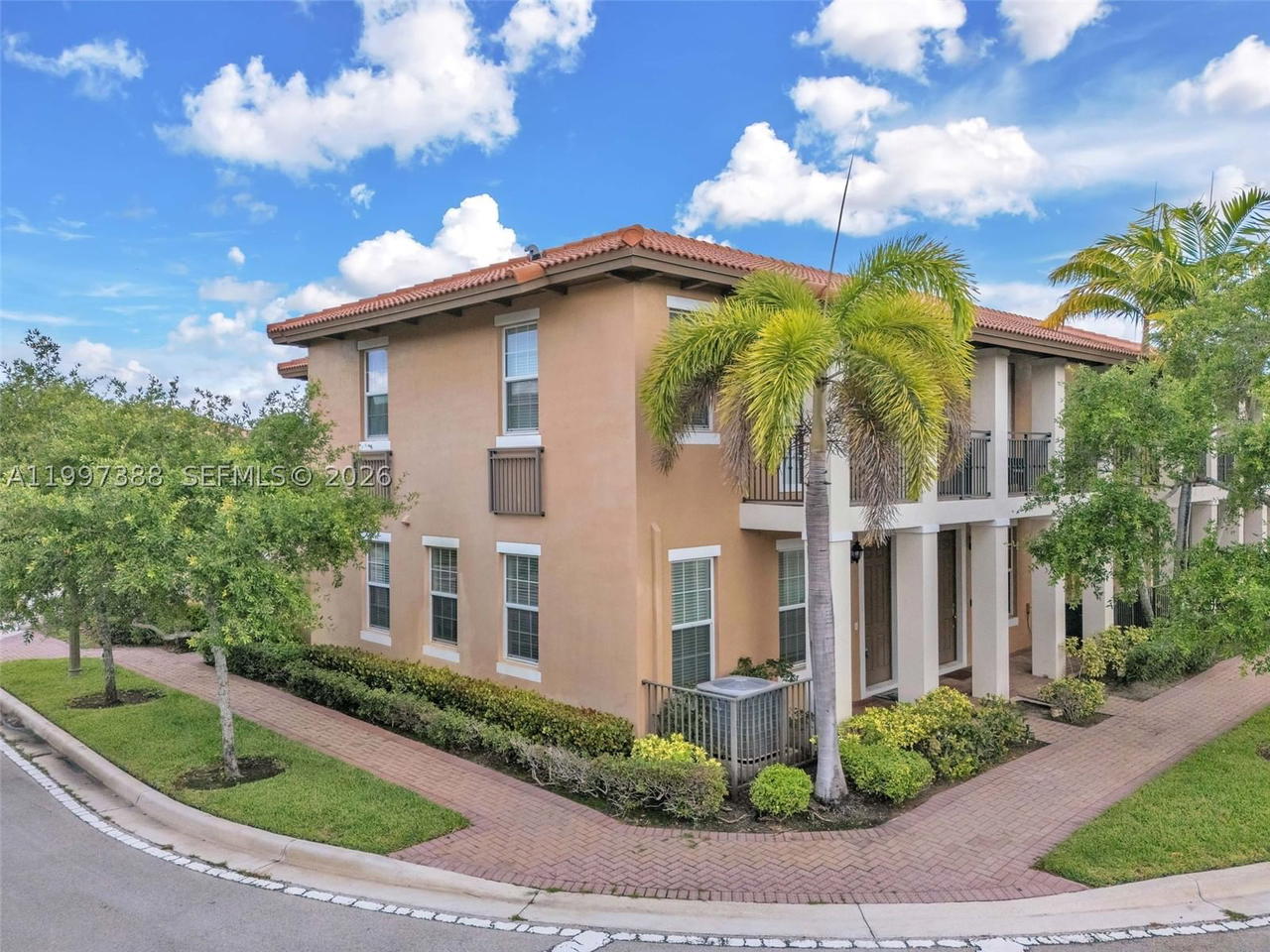 Real estate property located at 1148 147th Ave, Broward, Cobblestone, Pembroke Pines, FL