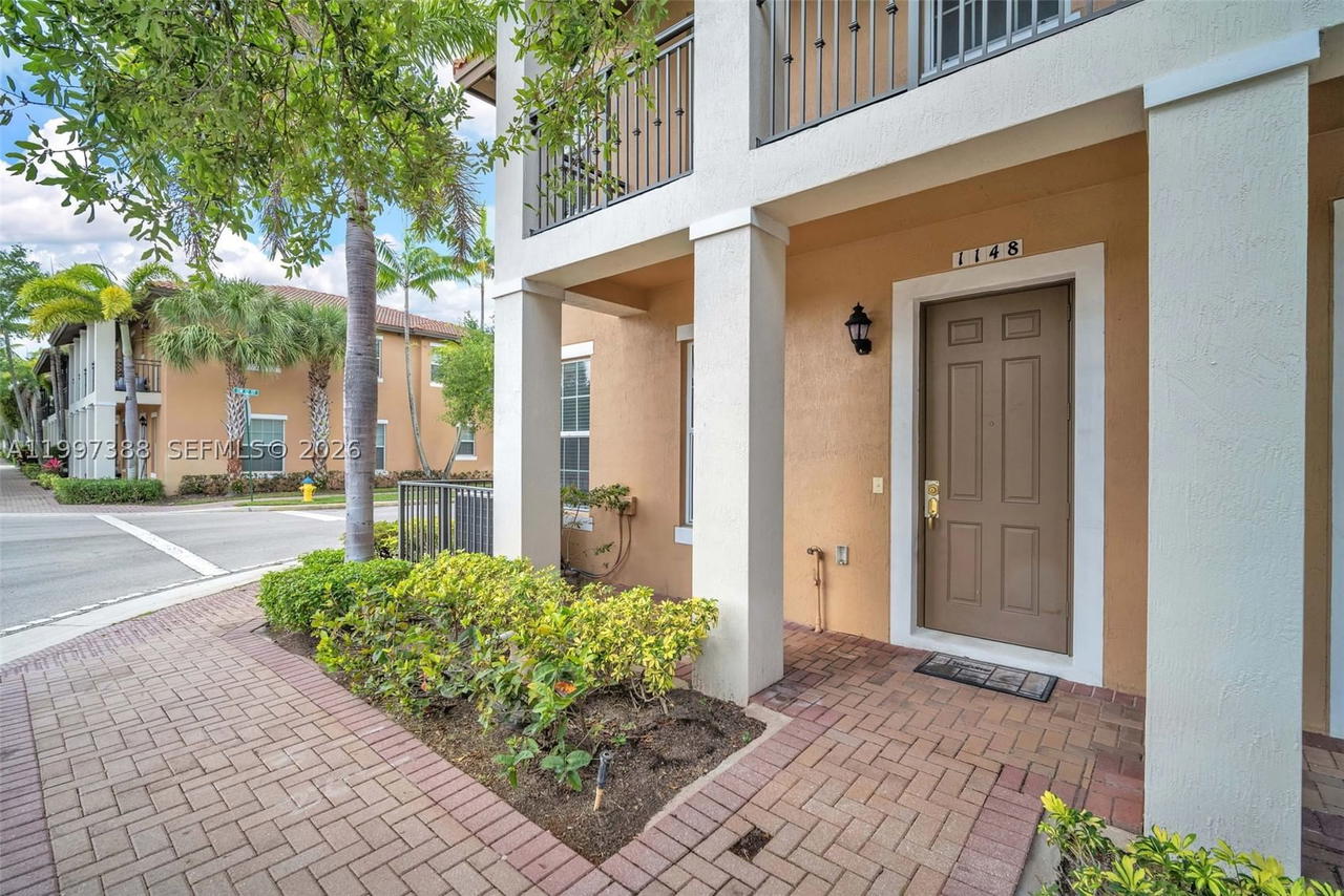 Real estate property located at 1148 147th Ave, Broward, Cobblestone, Pembroke Pines, FL