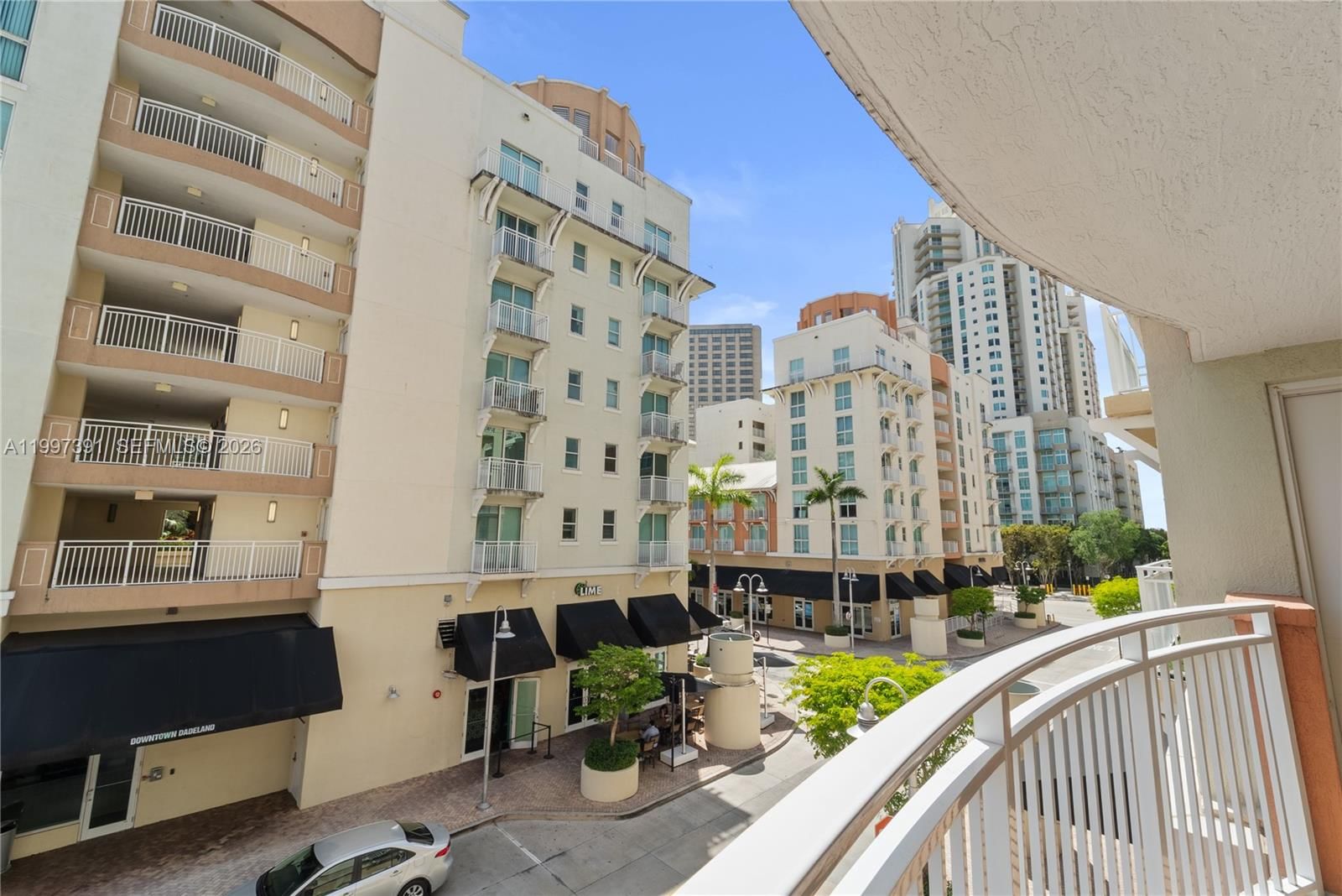Real estate property located at 7275 90th St C208, Miami-dade, Downtown Dadeland Condo N, Miami, FL