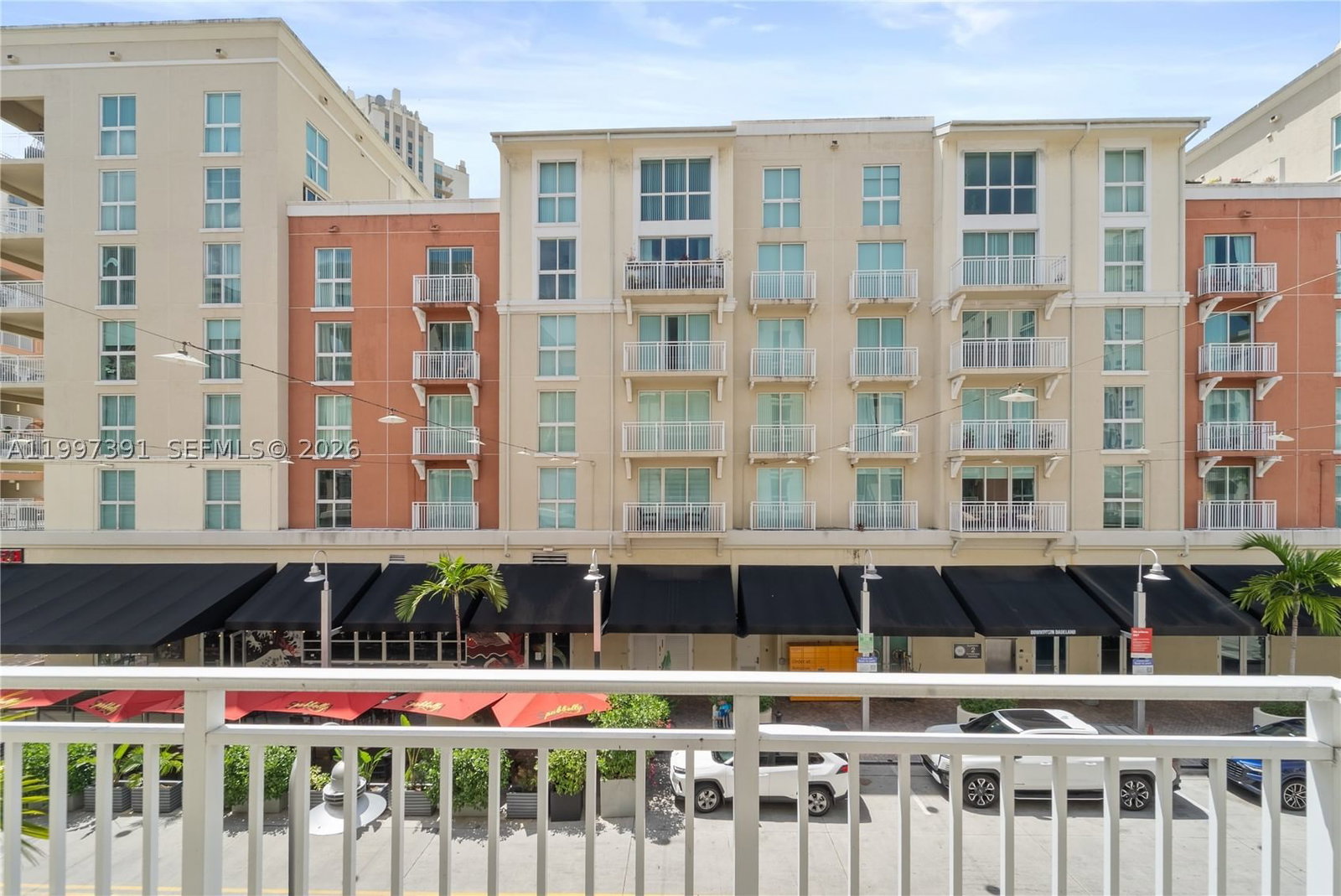 Real estate property located at 7275 90th St C208, Miami-dade, Downtown Dadeland Condo N, Miami, FL