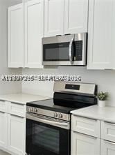 Real estate property located at 427 169th Ter, Broward, Bonaventure Lakes Add 2, Weston, FL