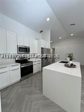 Real estate property located at 427 169th Ter, Broward, Bonaventure Lakes Add 2, Weston, FL