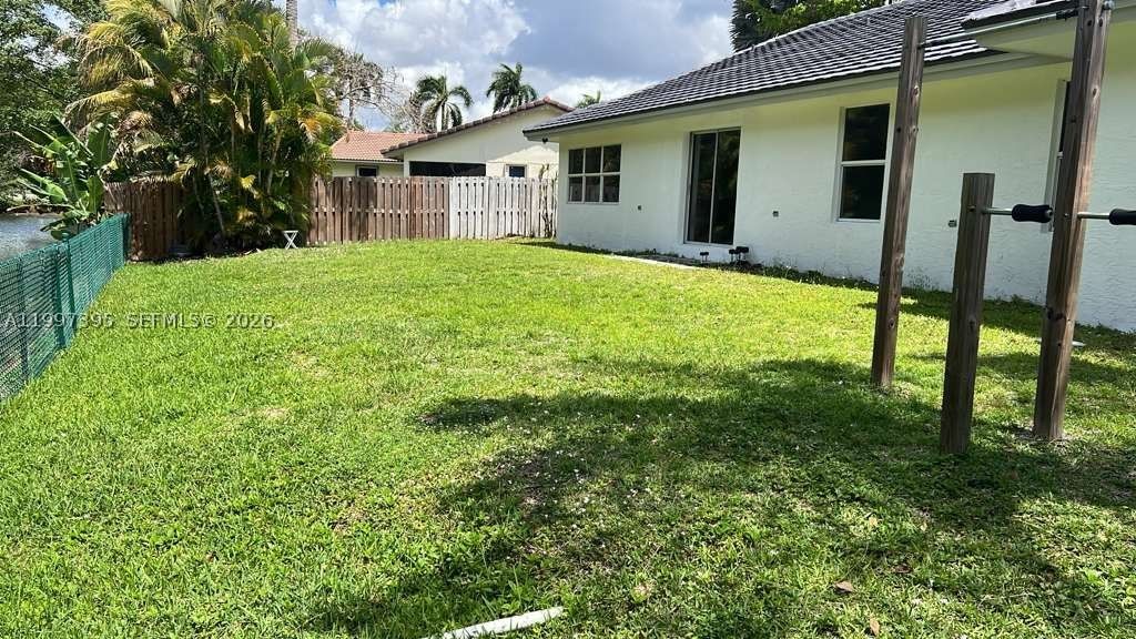 Real estate property located at 427 169th Ter, Broward, Bonaventure Lakes Add 2, Weston, FL