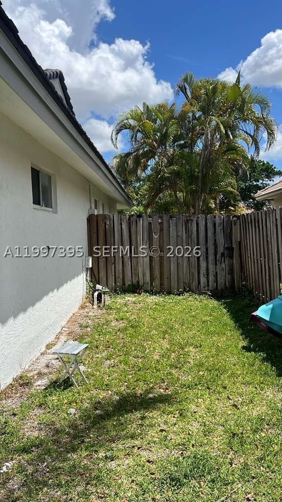 Real estate property located at 427 169th Ter, Broward, Bonaventure Lakes Add 2, Weston, FL
