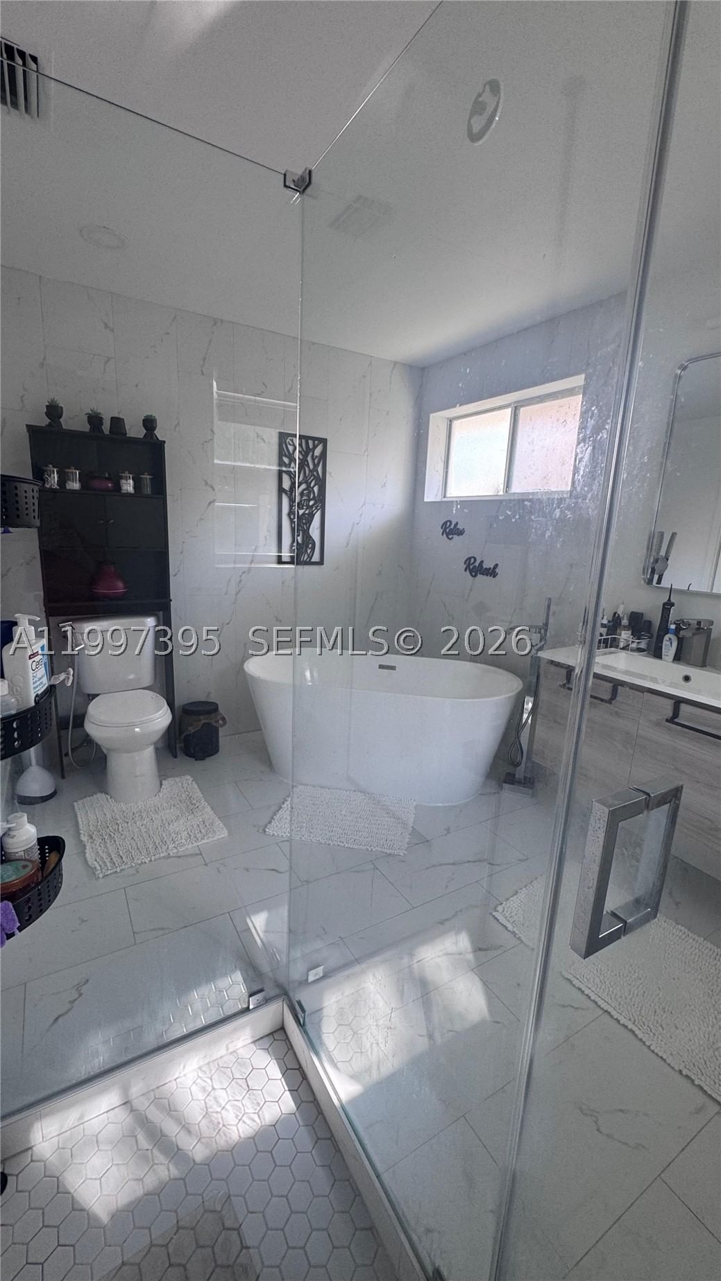 Real estate property located at 427 169th Ter, Broward, Bonaventure Lakes Add 2, Weston, FL