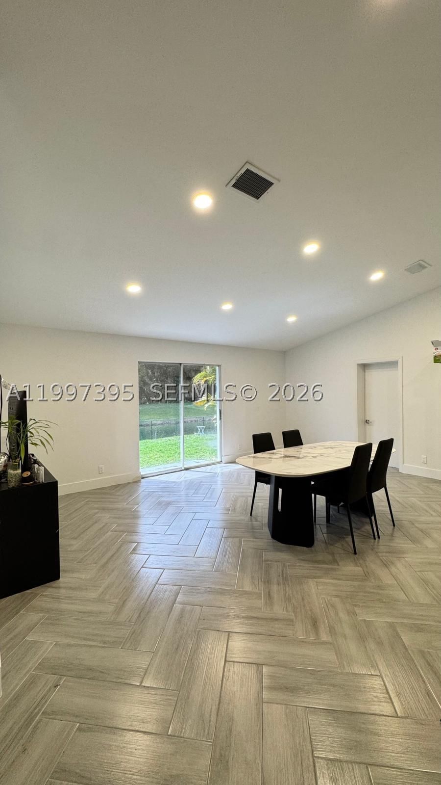 Real estate property located at 427 169th Ter, Broward, Bonaventure Lakes Add 2, Weston, FL